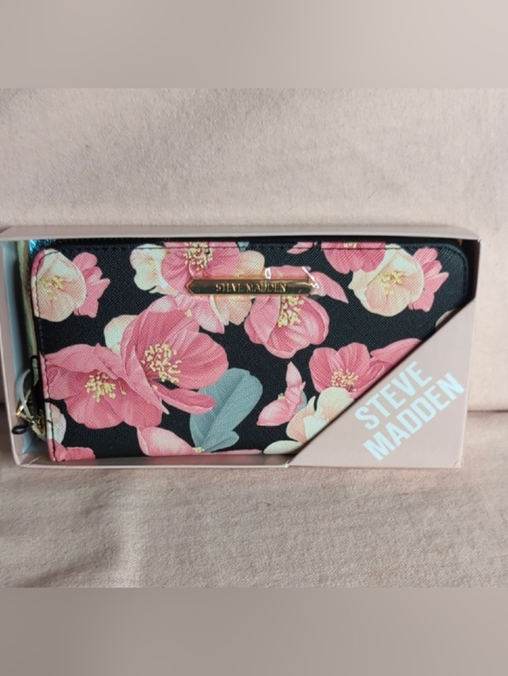 Steve Madden Floral Zip Around Wallet-NWT